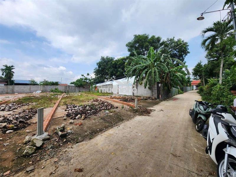 Đường thông - 200m2 thổ cư - sát chợ