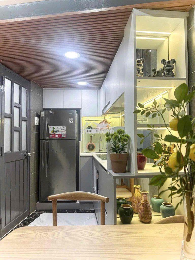 Cho thuê nhà, hbg, 4xx/ sư vạn hạnh, p.9, quận 10. gần mặt tiền. - 4