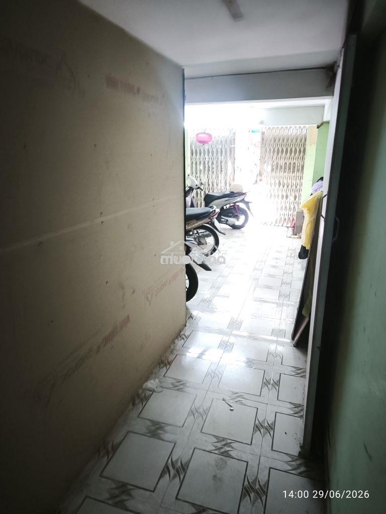 P lâu 3, wc chung với 1 người nguyên tri phương chợ nhật tảo - 4