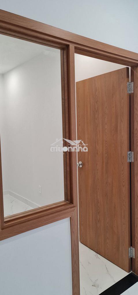 Cho thuê ch irst nhà mới nhận bàn giao 100
