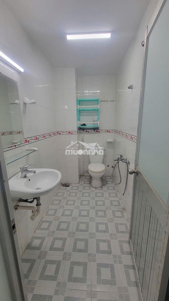 Cho thuê phòng trống 40m2 đường cao lỗ - 2