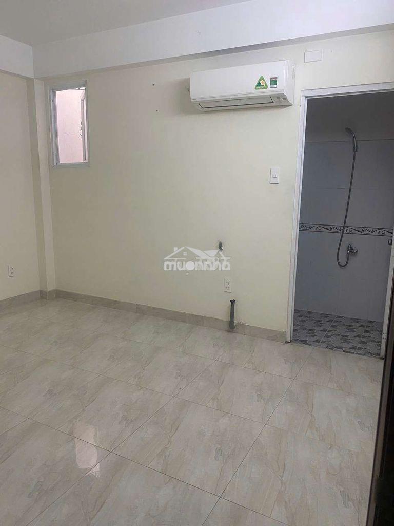 Phòng trọ đặng thùy trâm p13 bt..máy lạnh..giờ tự do. wc riêng