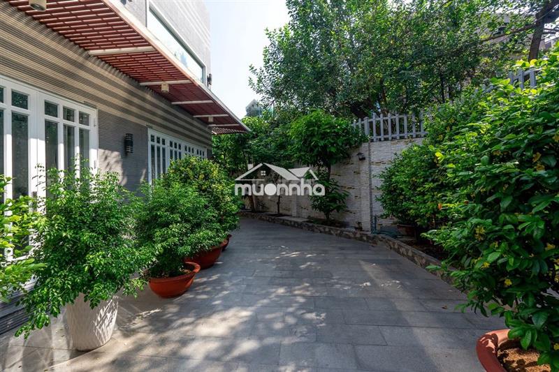Cho thuê văn phòng trong villa xanh mát – cạnh chợ bà chiểu