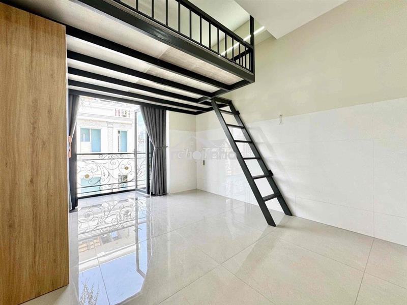 Phòng gác cao rộng 40m2 ngay tân sơn - tân bình