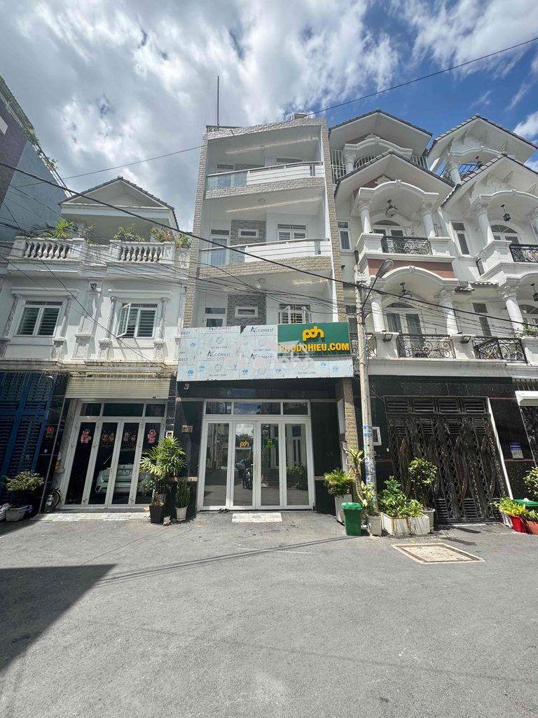 Nhà đẹp 4 tầng ngay chợ hiệp bình - đường 7m khu nhà đồng bộ đẹp.