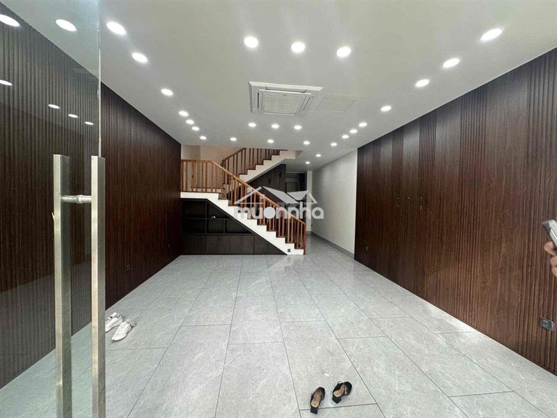 Cần cho thuê nhà full nội thất mặt tiền an dương vương.