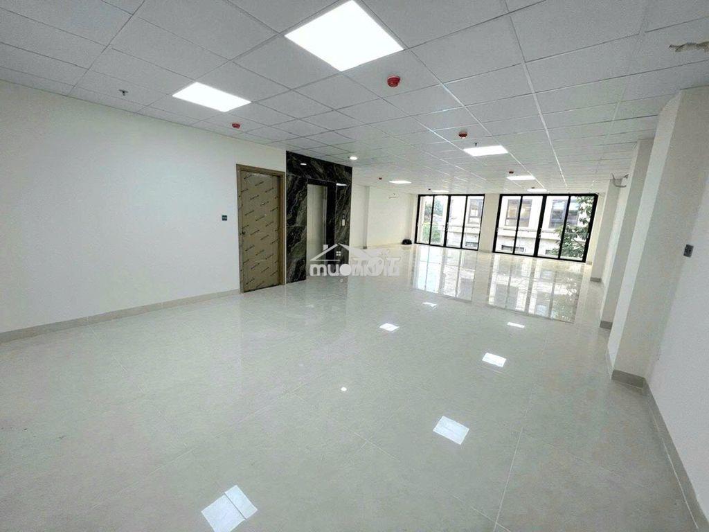Cho thuê toà văn phòng khu an phú dt 950m2 - thang máy giá 100 triệu - 3
