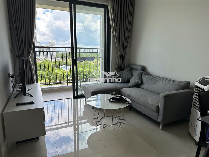 Q7 boulevard cho thuê ở ngay được, nhà rất mới,ban công rộng rãi