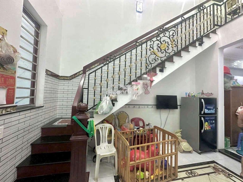 Nhà cấp 4 gác lửng mới gần đường vững việt  - 2
