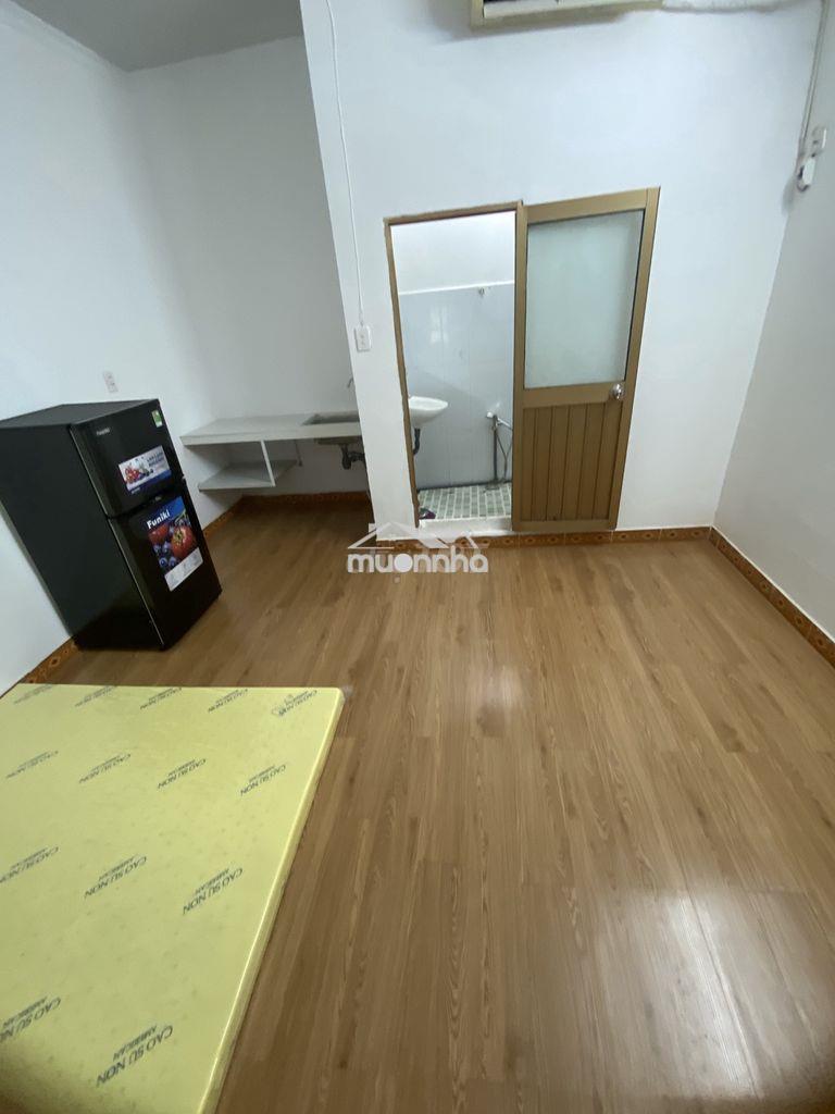 Phòng cao cấp 45m2 mặt tiền đường cmt8 gần chợ hoà hưng - 2