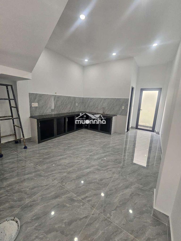 Nhà mới xây 4pn5wc .cách chợ trần thị cờ 200m - 3