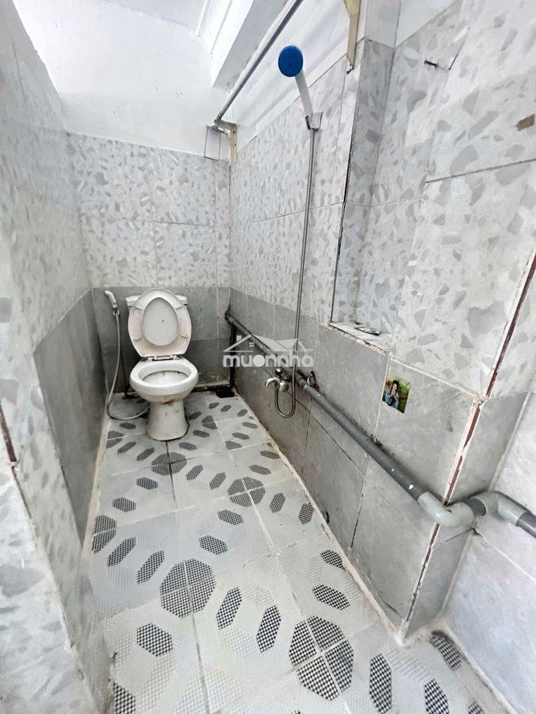 Ko gác, wc riêng, giờ tự do, điđại học văn hiến 500 m, bv tân phú 1km
- 3