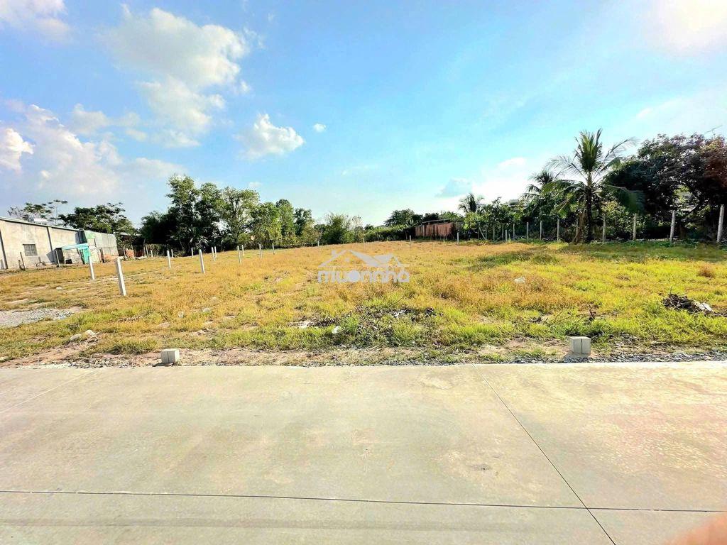 Bán lô đất ngang 8m, kcn trảngbàng 690tr - đường qh 16m - 200m2 thổ-sh - 2