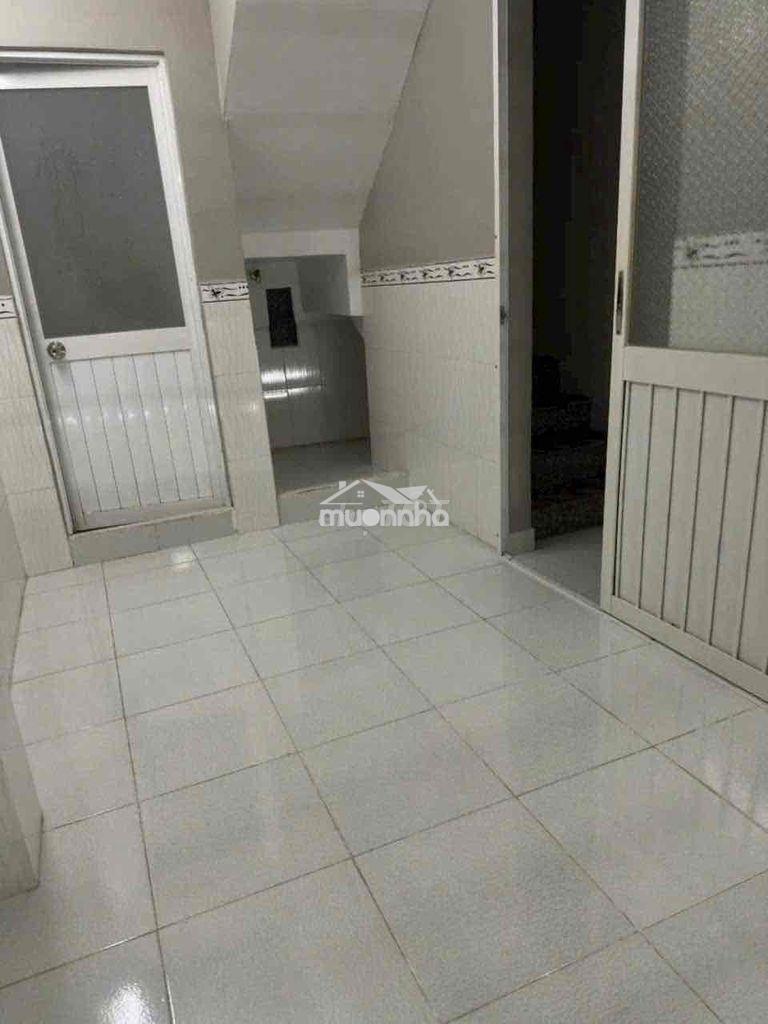 Cho thuê nhà nguyễn trãi p2 quận 5 - 33m2 4 tầng 2 pn - 11 triệu - 3