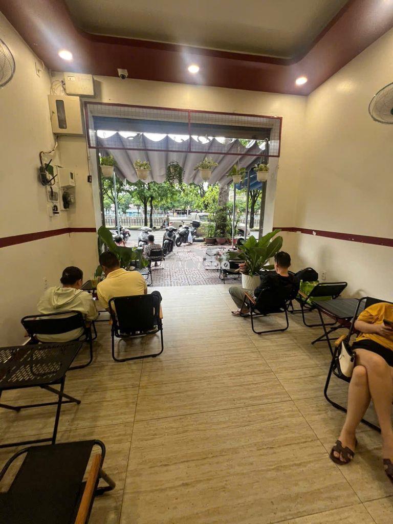 Sang nhượng mặt bằng quán cafe mặt tiền đường hoàng sa quận 1 - 3