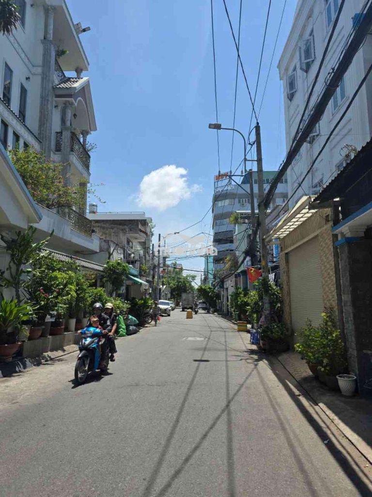 Bán gấp nhà lê văn quới , 3 tầng 4 phòng ngủ kề ngã tư bốn xã,tân phú