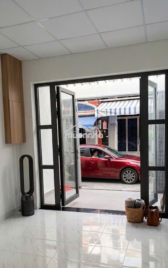 Giảm sốc 3.8 tỷ còn 8.5 tỷ, hẻm ô tô cách mạng tháng 8, quận 10, 62 m2