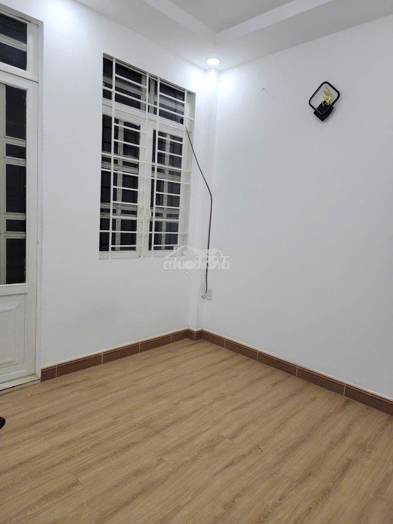 Cho thuê nhà quang trung hẻm 6m thông 2pn, 2wc  - 4