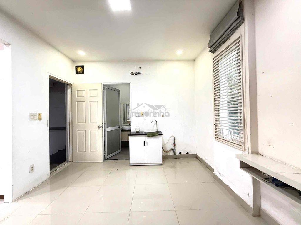 Phòng trọ nhà bè - 2