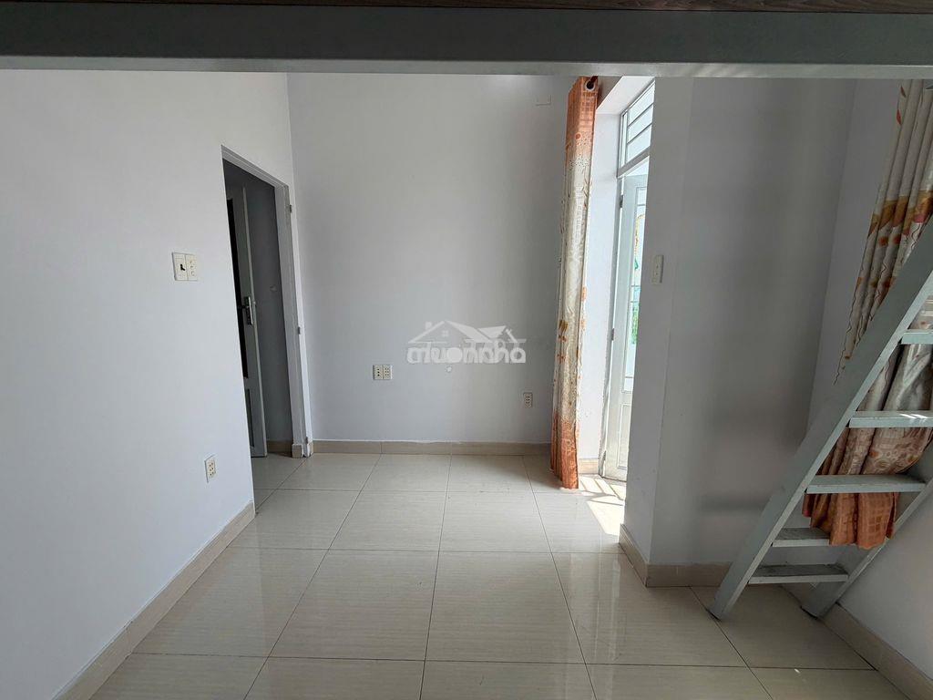 Duplex bancol cửa sổ trời thoáng sạch sẽ giá rẻ - 3