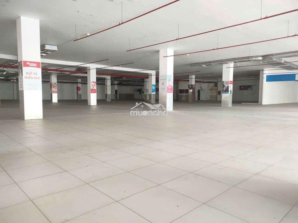 Cho thuê sàn văn phòng, kho chứa hàng mặt tiền quận 6 - 2