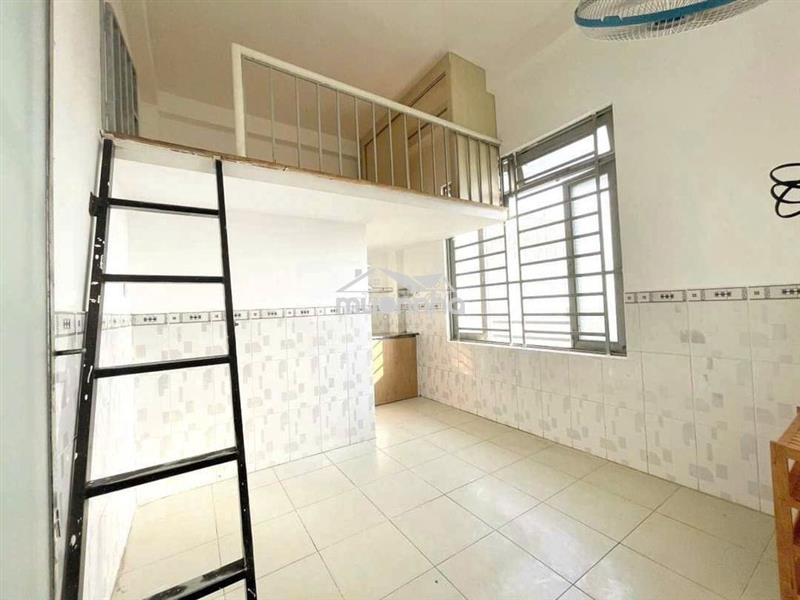 Phòng gác thoáng, lê trọng tấn gần huit, aeon tân phú