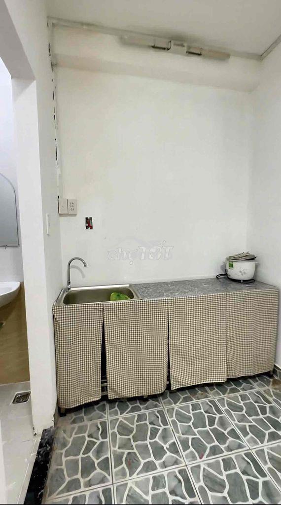 Cho thuê phòng tron giá rẻ - full tiện ích - 3