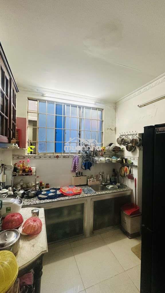 Cho thuê nhà nguyên căn hẻm tôn thất thuyết, quận 4 - 3
