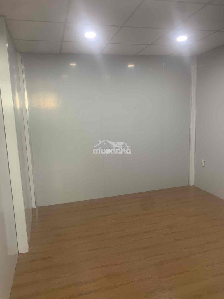 Nhà mới sửa xong 3 phòng ngủ. tiện ích xung quanh đầy đủ,