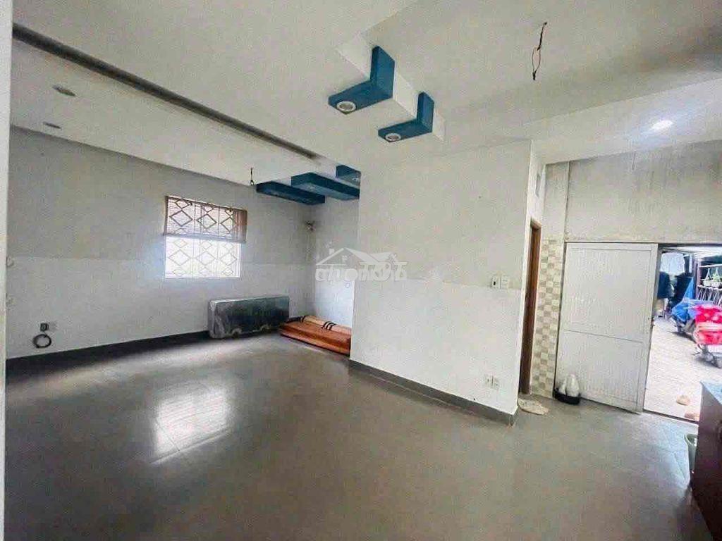 Nhà r7x18 _sân xe hơi_ gần mầm non hoa đỗ quyên - 4