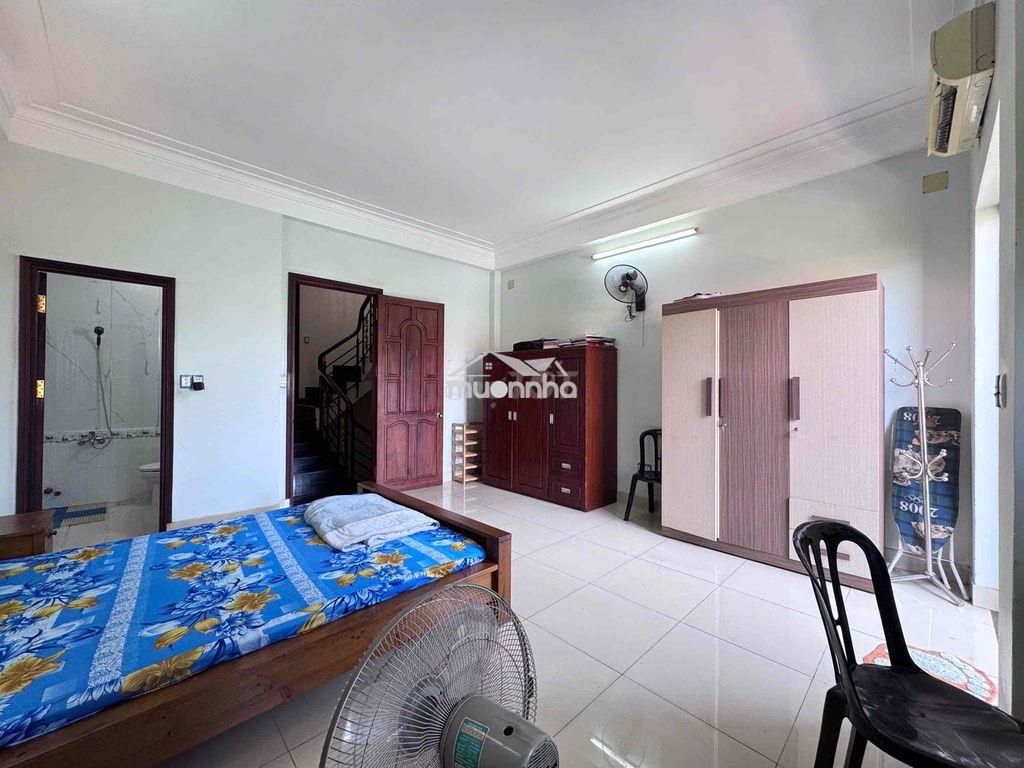 Siêu phẩm ! studio - balcon - ngay hà đô - vòng xoay dân chủ - chỉ 5tr - 2