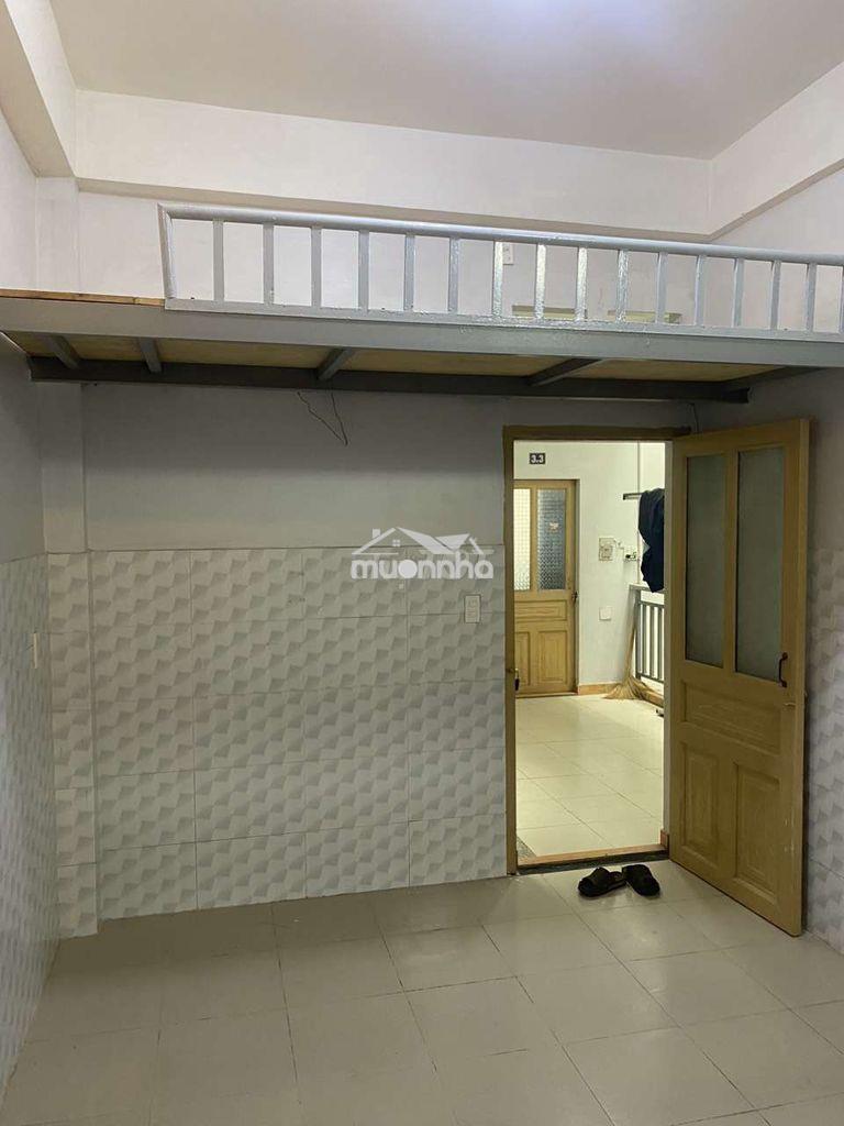 Phòng trọ trong nhà lầu tam bình