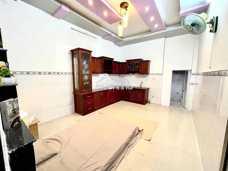 Chính chủ cọc 1tr phòng tầng trệt ngay chợ hiệp thành