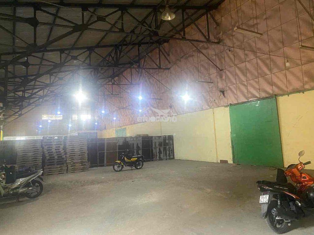 Cho thuê kho 255 m2 quận 11 - 2