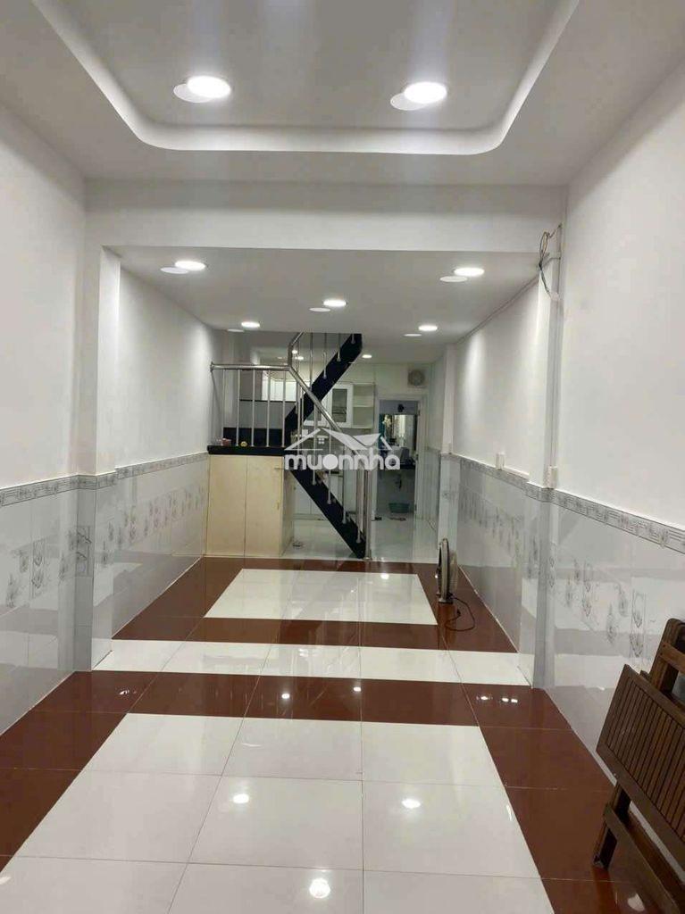 Cho thuê nhà nguyên căn hẻm bến vân đồn, quận 4
