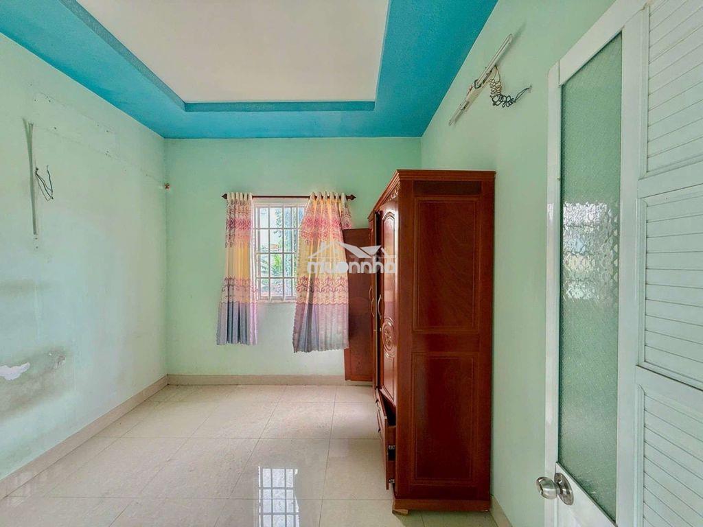 Nhà 2 tầng 109m2 - 3 tỷ hơn gần trung tâm hành chính dĩ an - 4