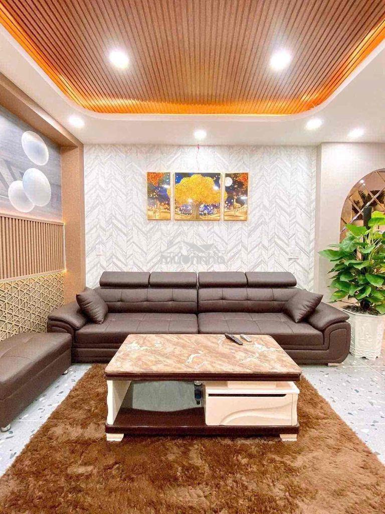 Nhà bán có thang máy đường oto 8m thông lê đức thọ, p6, gv - 5 lầu - 3