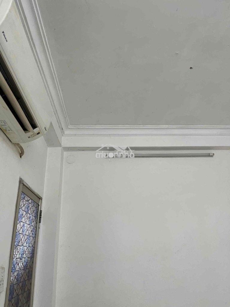 Chính chủ cho thuê phòng lầu3 - 4