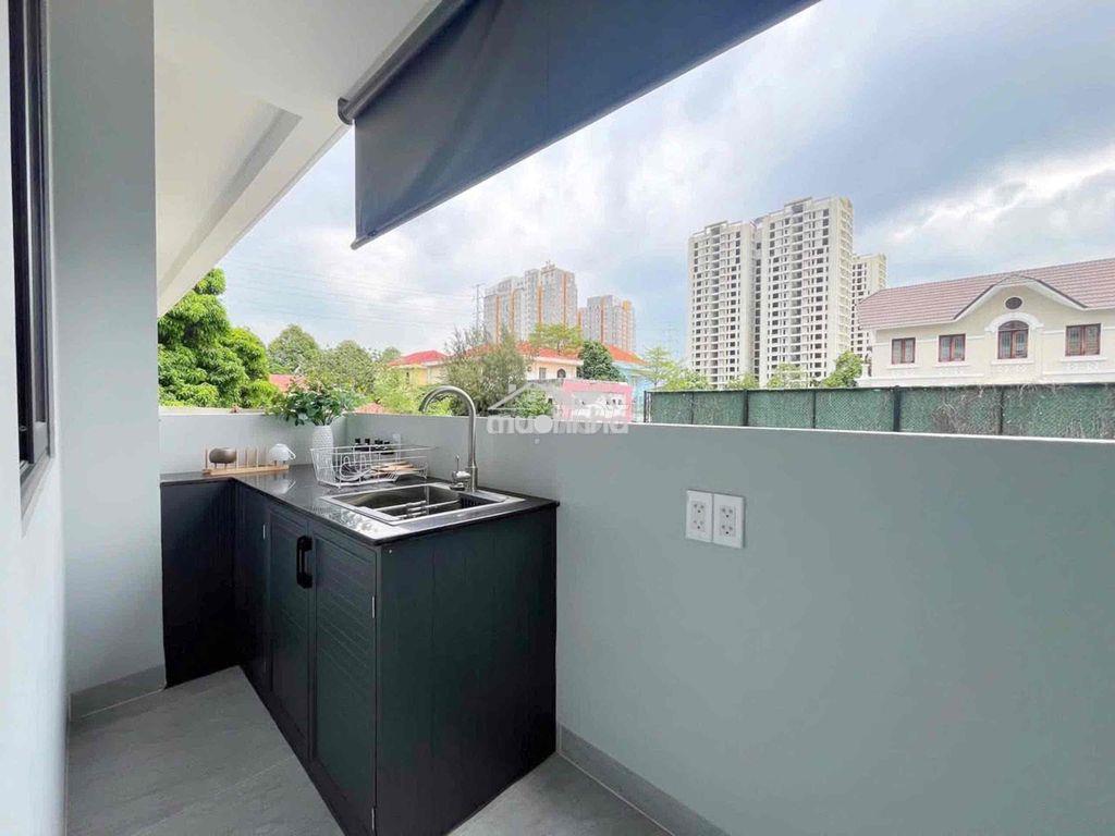 Studio tách bếp mới xây ngay đảo kim cương - 2