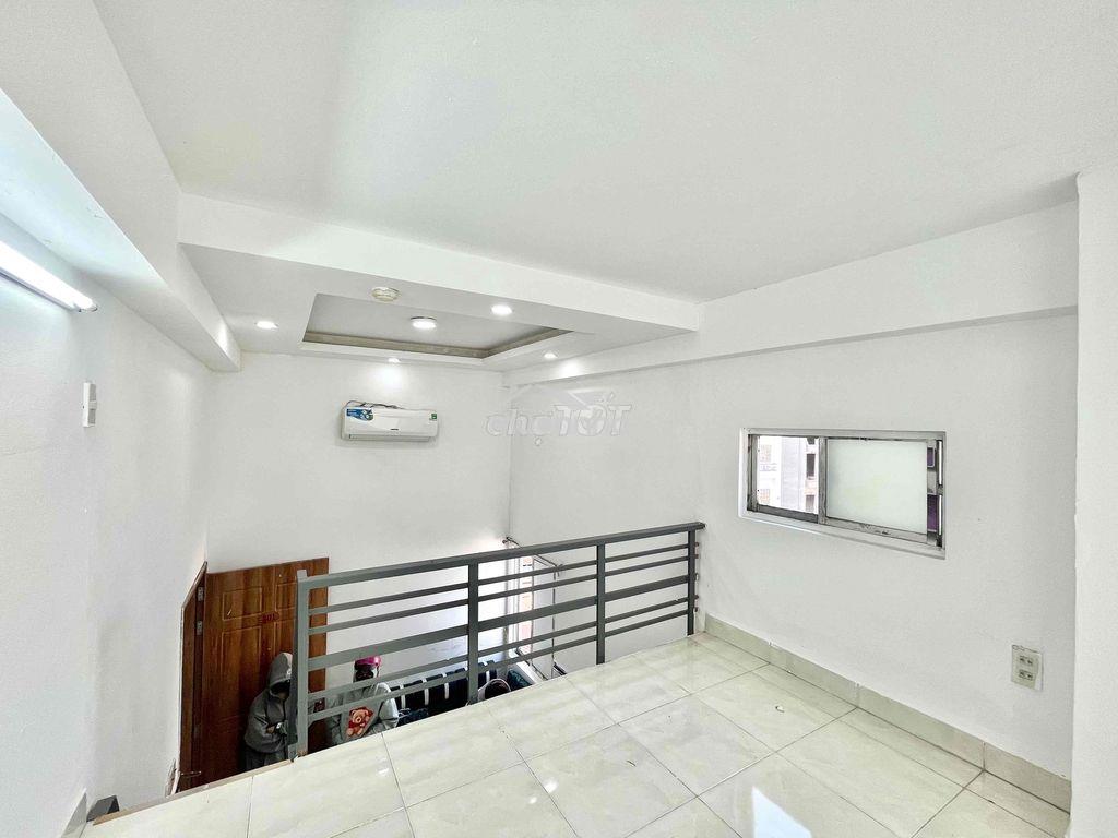 Phòng trọ giá siêu rẻ - gác cao 2m - thang máy cửa sổ thoáng hẻm ô tô - 3