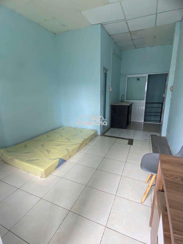 Nguyên căn lầu 1 ngay trung tâm bình thạnh giáp quận 1
