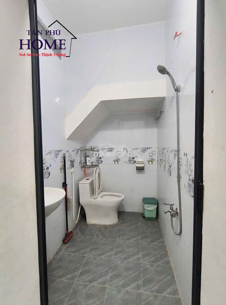 Hẻm 4m tây thạnh, 2 lầu, 4 x 11m, 3 phòng ngủ, 3 wc, 1 sân thượng - 4