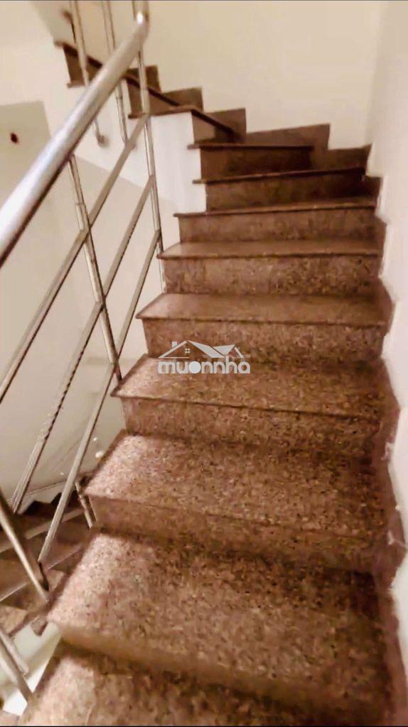 Nhà đúc 3 tấm 3 phòng ngủ đang làm mới đẹp hơn  - 3