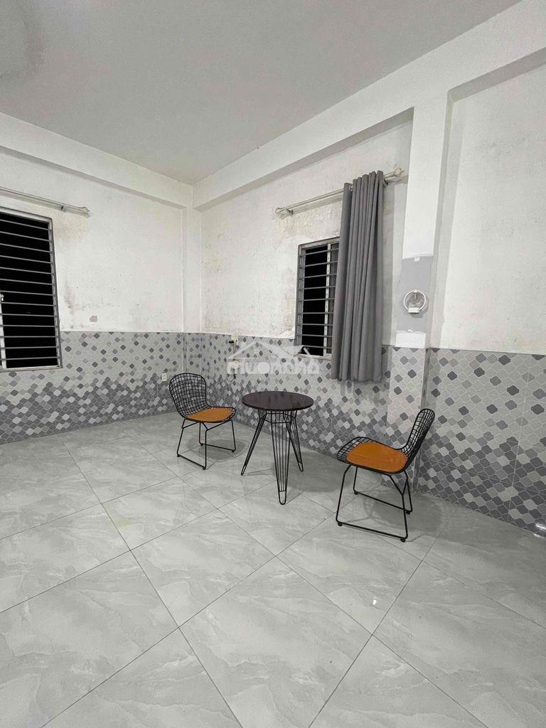 Phòng lớn 50m cửa sổ thoáng - 2
