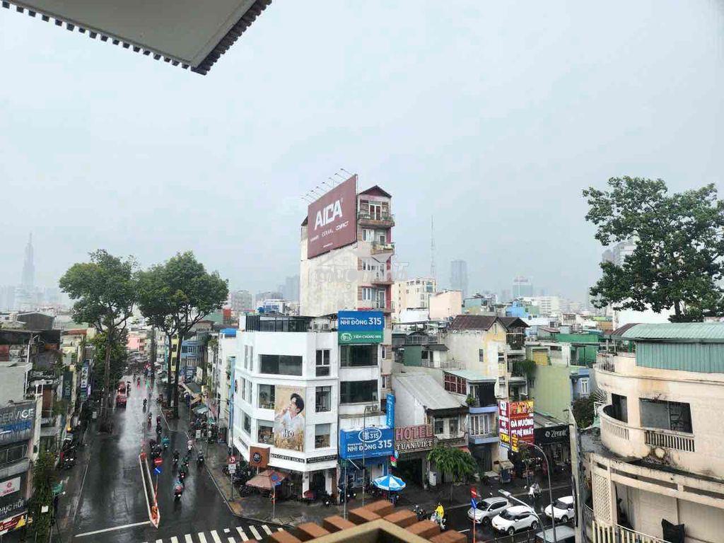 Phòng ban công_mặt tiền_thang máy_hầm xe_gần đh mở_isb_ueh_cv lê văn 8 - 2