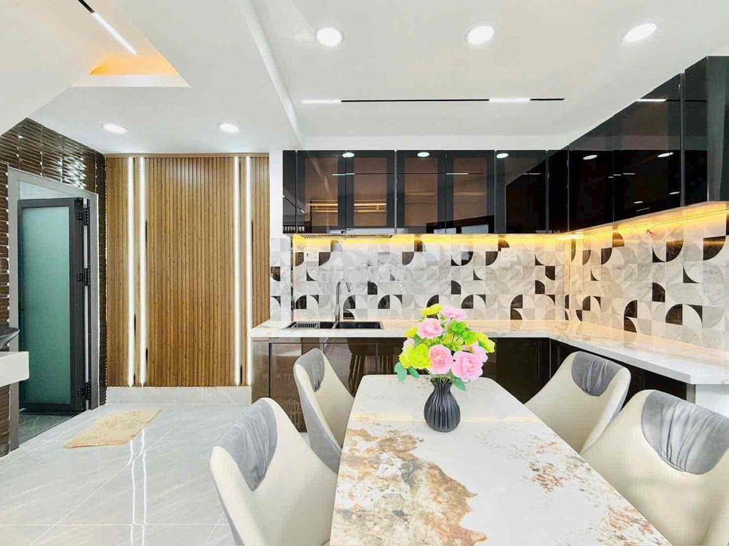 Bán nhà mới. 2 phòng. 2wc. full nội thất. 3.5tỷ - 2
