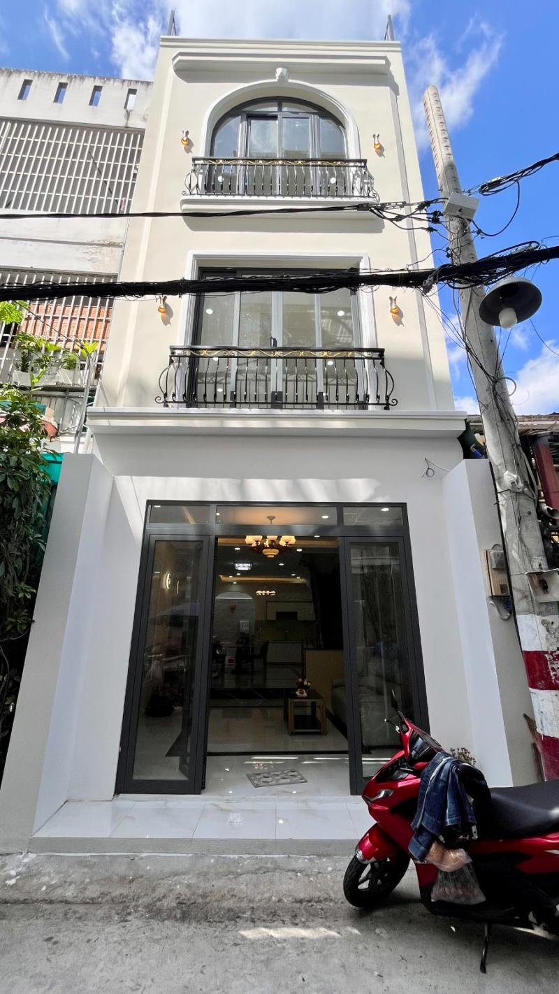 🔥 Nhà mới 4 tầng 62m2 , full nội thất, sát bên e-town cộng hòa, giá 11 tỷ tl  🔥
