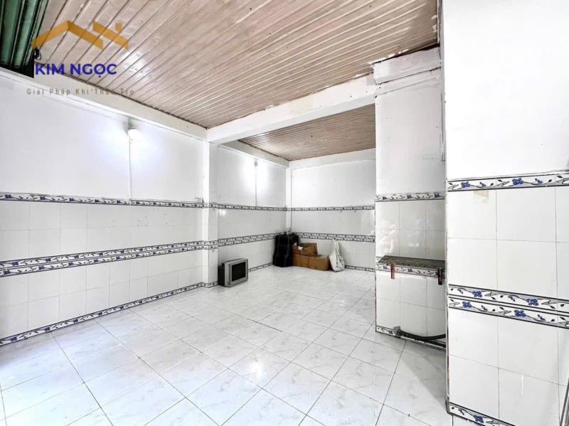 Mặt bằng kinh doanh 5tr5 gần trường công thương  - 2