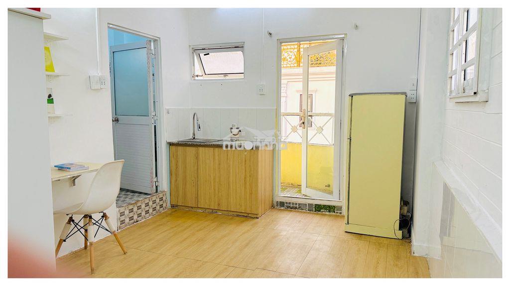 𝗦𝗧𝗨𝗗𝗜𝗢 Ban công, cửa sổ cv bàu cát 3, 𝑬𝑻𝑶𝑾𝑵 , sân bay t3. tân bình - 3