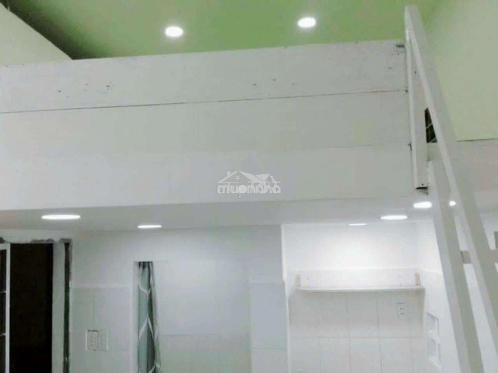 Phòg lầu1,khôg gian riêg tư,ban côg riêg,gác rộg,máylạnh,gầnchợphúlâm - 4